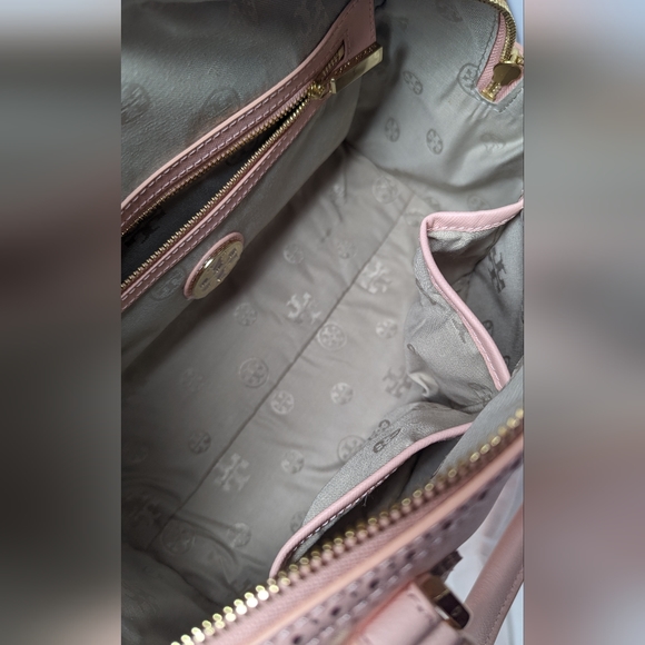 🦄Tory Burch Pink Bag Spectator Middy Perforated Satchel Shell Pink! Rare! 💖🦄 - Picture 9 of 12